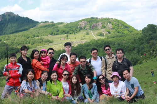 庞大春关心华夏中青职工赴百花山一日游活动