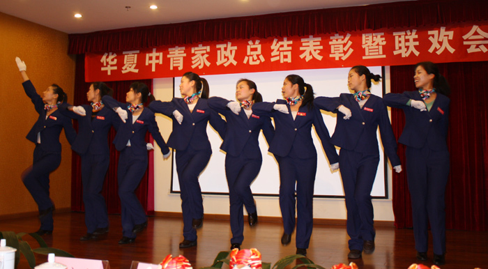 舞  蹈《军中姐妹》 	表演者：谢  娟  周崇凤    邓金娟   王锦秀 陈敬玲  王琴琴    顾欣妍   骆晓霞